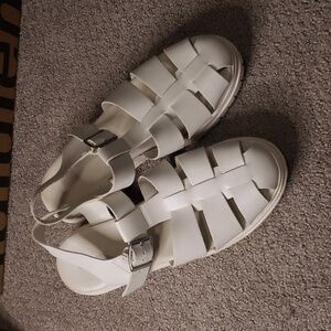 Old navy t-strap bone cream platform sandal size 9